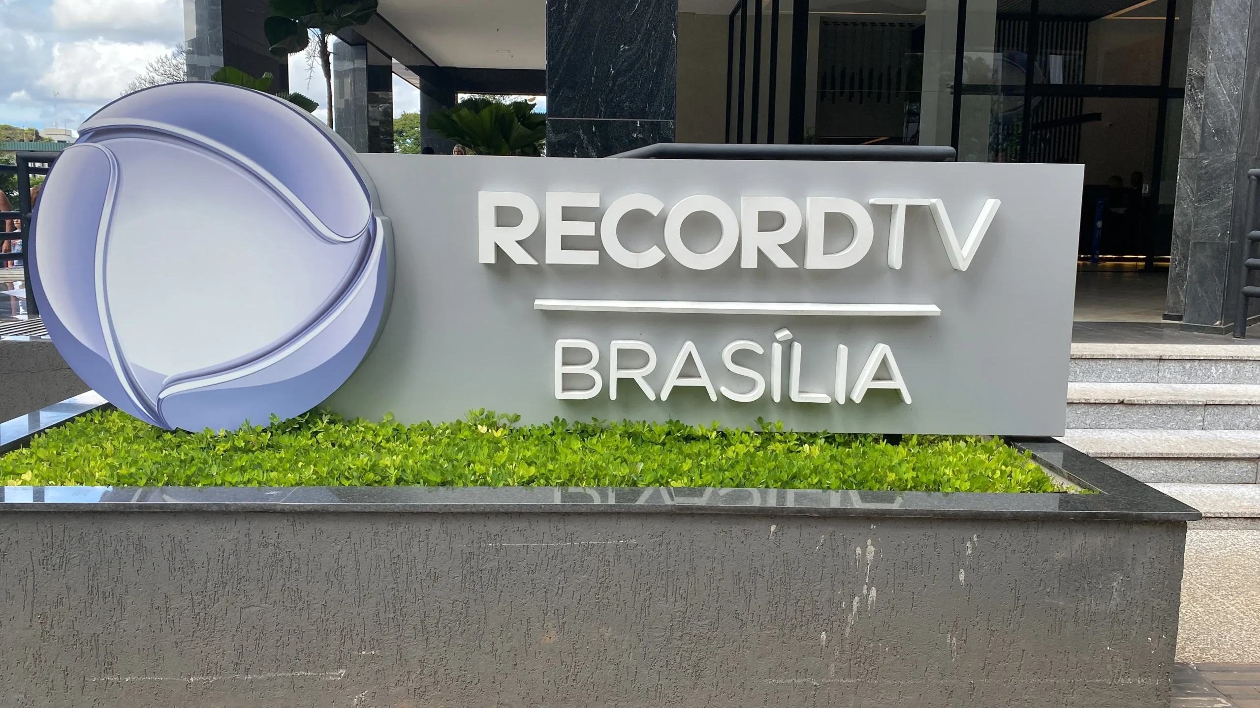 Letreiro produzido para a Record TV Brasília